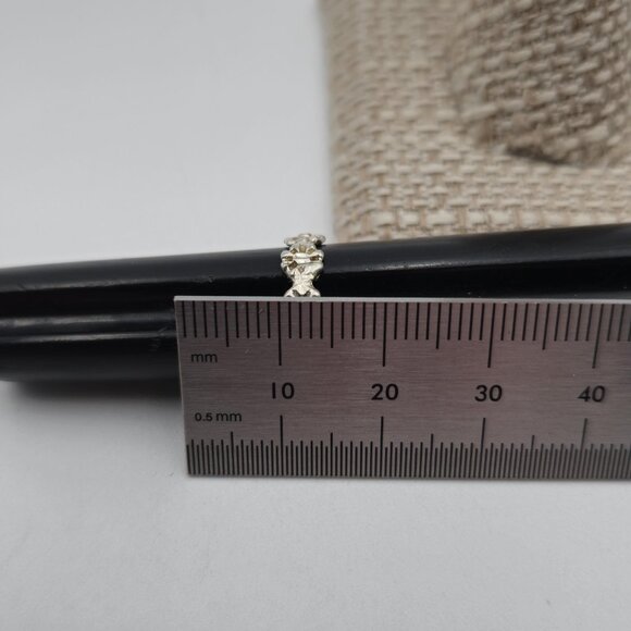 Size 2.75 Sterling Silver Dainty Flower Band Ring A3345 - Picture 6 of 7